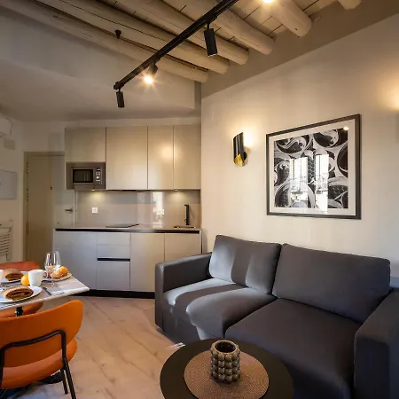 Апартаменты Home4u, Plaza Nueva 3 *