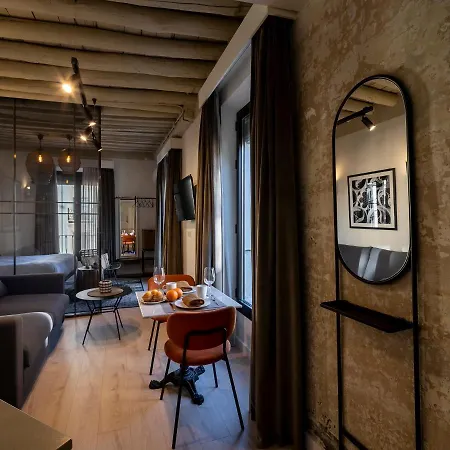 Апартаменты Home4u, Plaza Nueva 3 Гранада